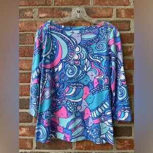 ☀️ Lilly Pulitzer - Size M - Fish Blue Pink Alida Top Shirt Sea Jewels Boatneck